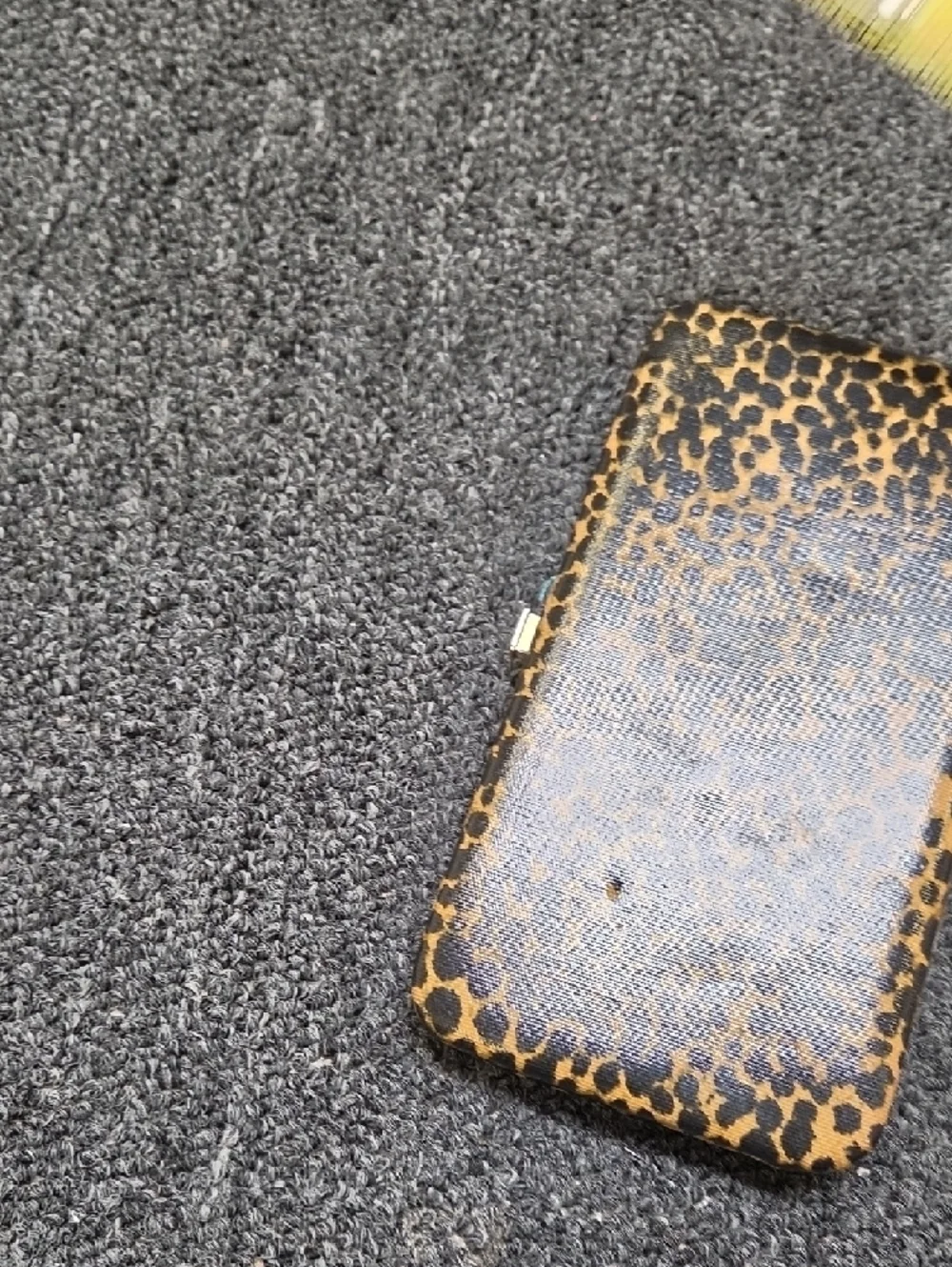 Source Unknown Leopard Print Phone Case - Black & Tan